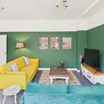 Host & - The Coastal Retreat In Ferienhaus