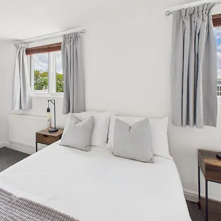 Host & - The Coastal Retreat In