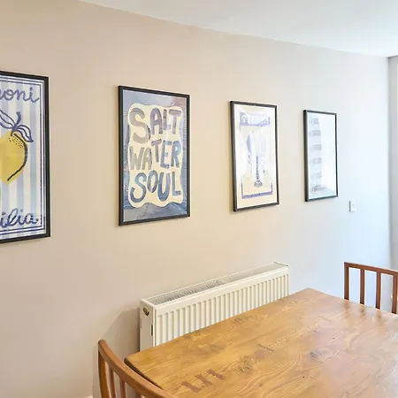 Host & - The Coastal Retreat In 솔트번바이더씨