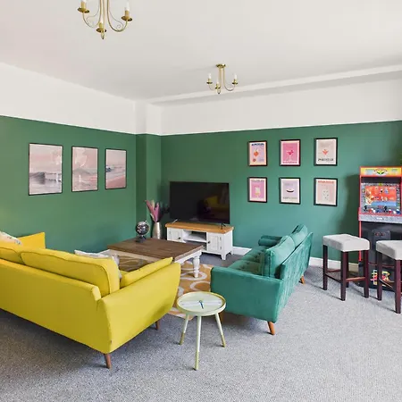 Host & - The Coastal Retreat In 솔트번바이더씨