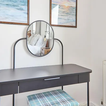 Host & - The Coastal Retreat In * 솔트번바이더씨