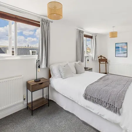 펜션 Host & - The Coastal Retreat In